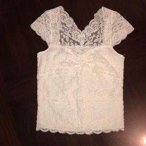 🍄 White Lace Top 🍄